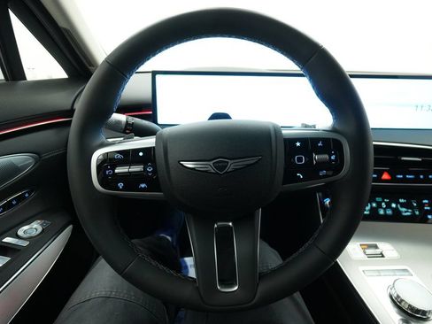New 2026 Genesis GV70 2.5T Advanced w/ G1 Accessory Package AWD/4WD image 41