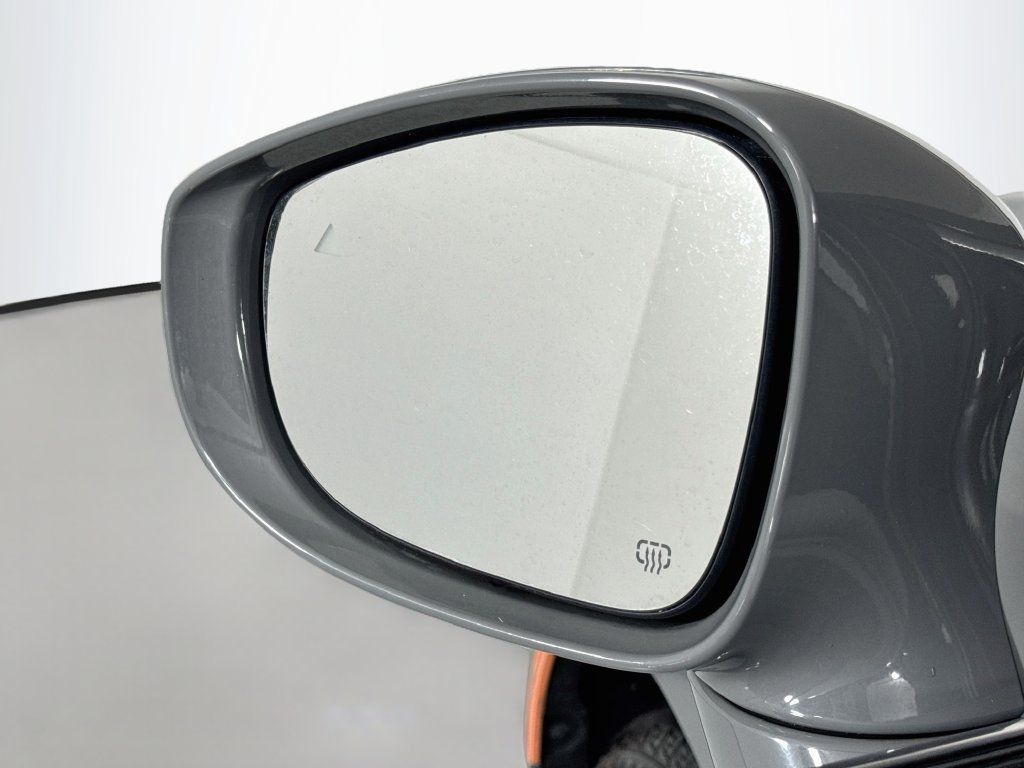 Used 2022 Chrysler Pacifica Touring-L FWD image 15