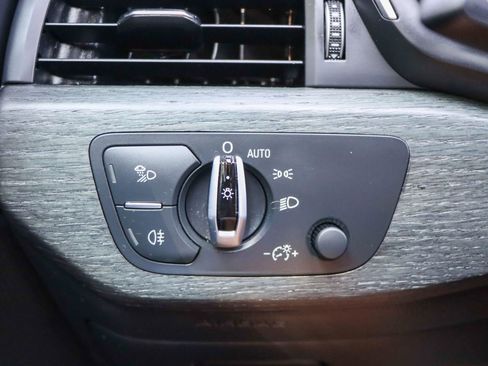 Used 2017 Audi A4 2.0T Ultra Premium w/ Convenience Package image 38