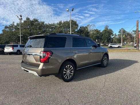 Used 2018 Ford Expedition Limited w/ Equipment Group 301A image 5