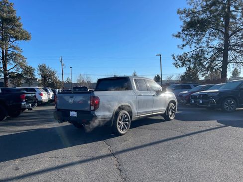 Used 2023 Honda Ridgeline Sport image 2