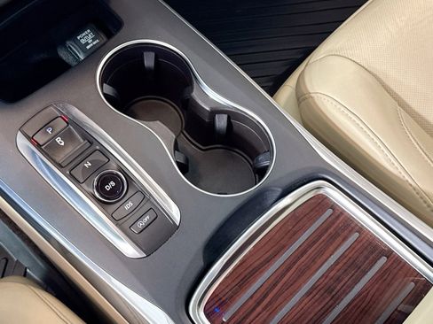 Used 2016 Acura MDX SH-AWD 4dr w/Advance image 15