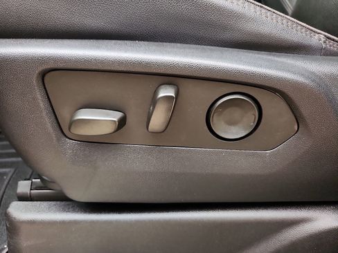 Used 2023 Chevrolet Tahoe High Country image 15