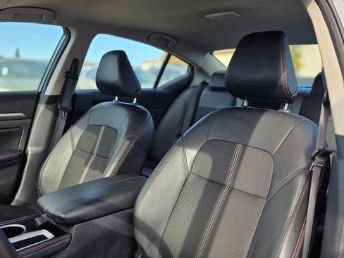 Used 2024 Nissan Altima 2.5 SR image 13
