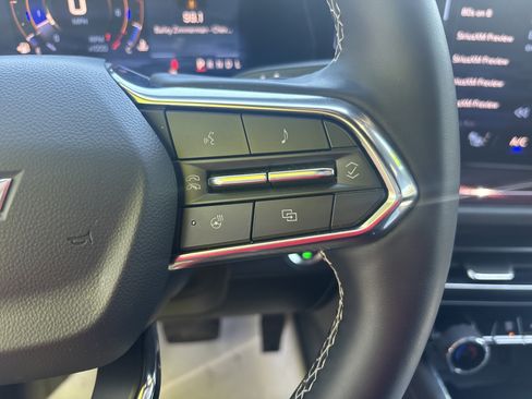 Used 2025 Chevrolet Traverse Z71 AWD/4WD image 21