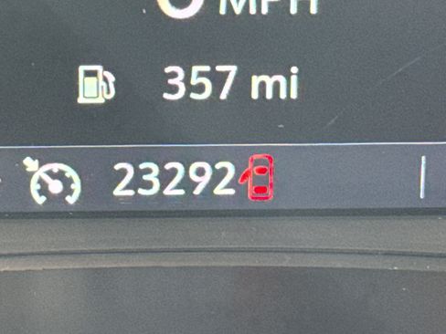 Used 2025 Chevrolet Blazer LT image 21