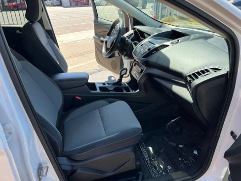 Used 2018 Ford Escape SE FWD image 10