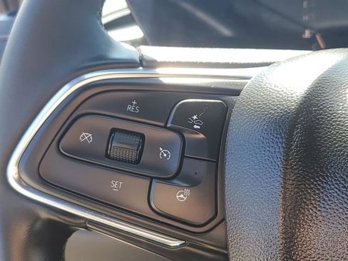 Certified 2025 Buick Envista Sport Touring FWD image 11