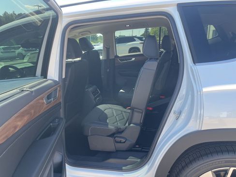 New 2026 Volkswagen Atlas SE FWD image 24