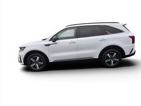 Used 2022 Kia Sorento S FWD image 7