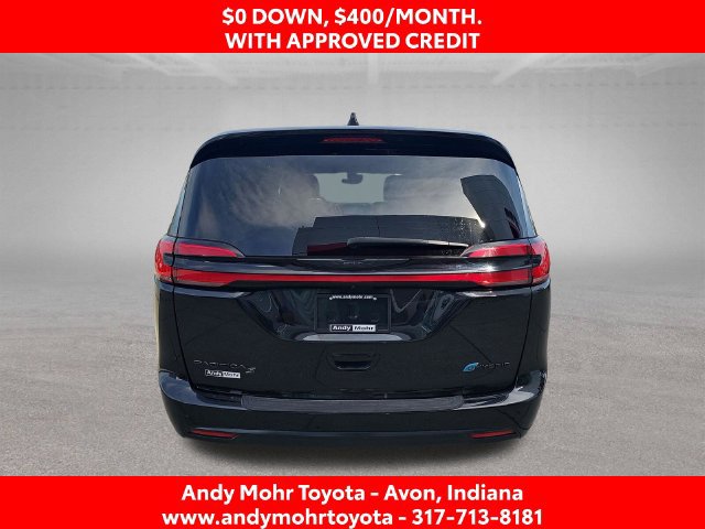 Used 2024 Chrysler Pacifica Limited FWD image 6