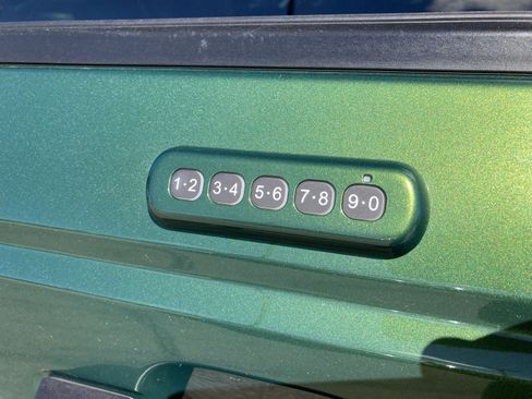 Used 2022 Ford Bronco Wildtrak image 10