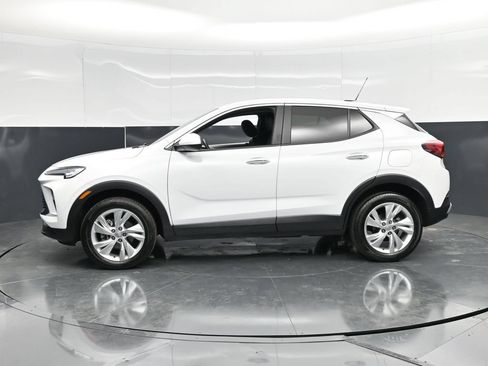 Used 2025 Buick Encore GX Preferred AWD/4WD image 6