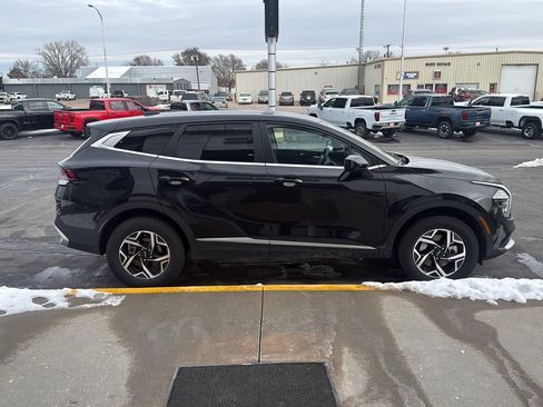 Used 2024 Kia Sportage LX image 6