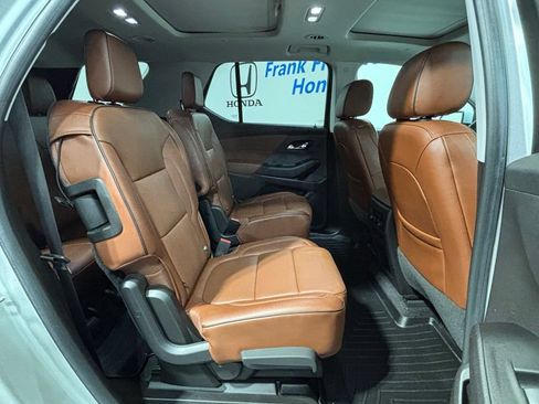 Used 2018 Chevrolet Traverse High Country AWD/4WD image 37