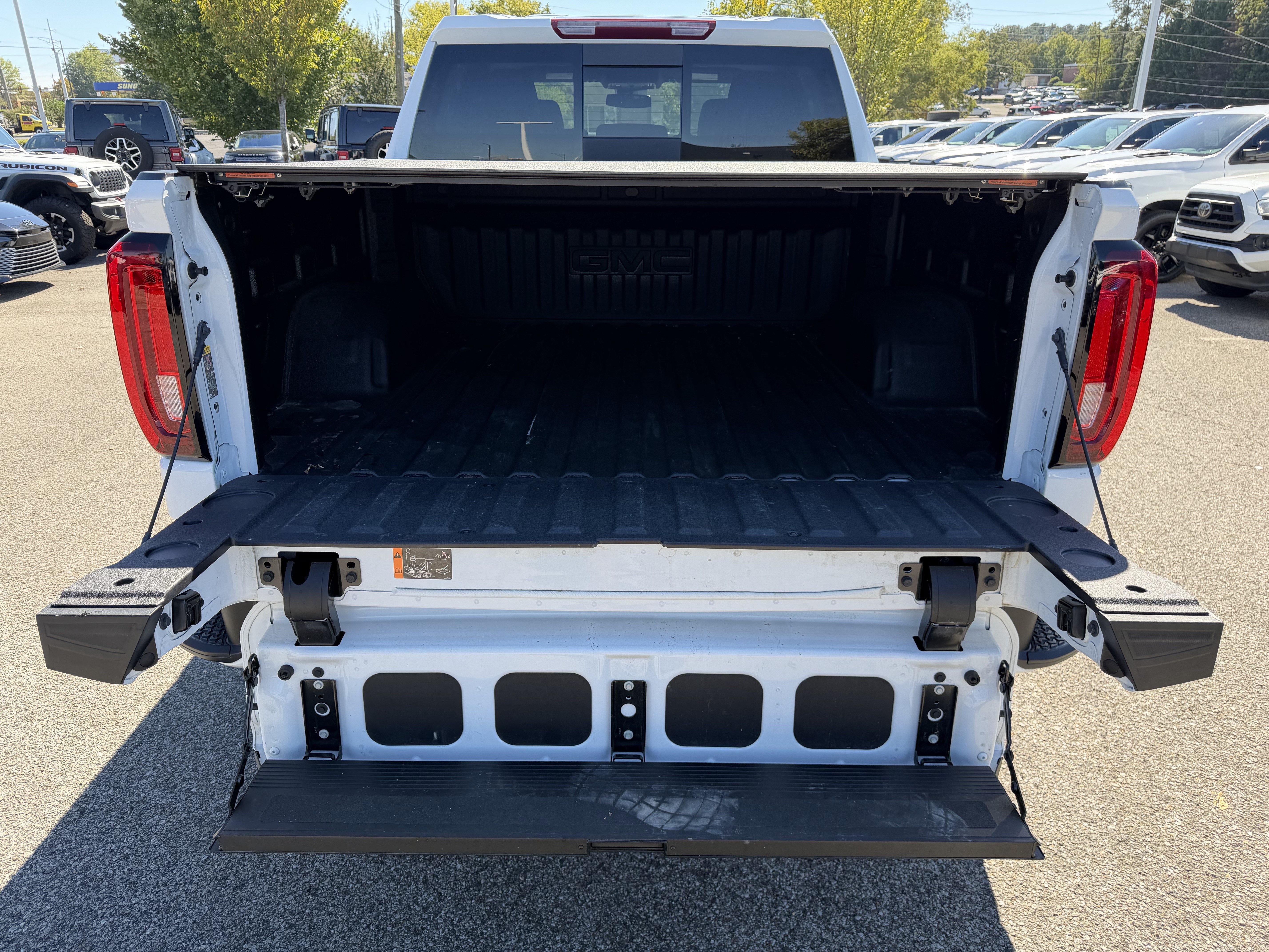 Used 2026 GMC Sierra 1500 AT4 w/ AT4 Preferred Package AWD/4WD image 35
