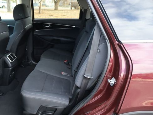 Used 2017 Kia Sorento AWD image 20