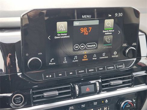 Used 2024 Nissan Pathfinder Platinum image 17