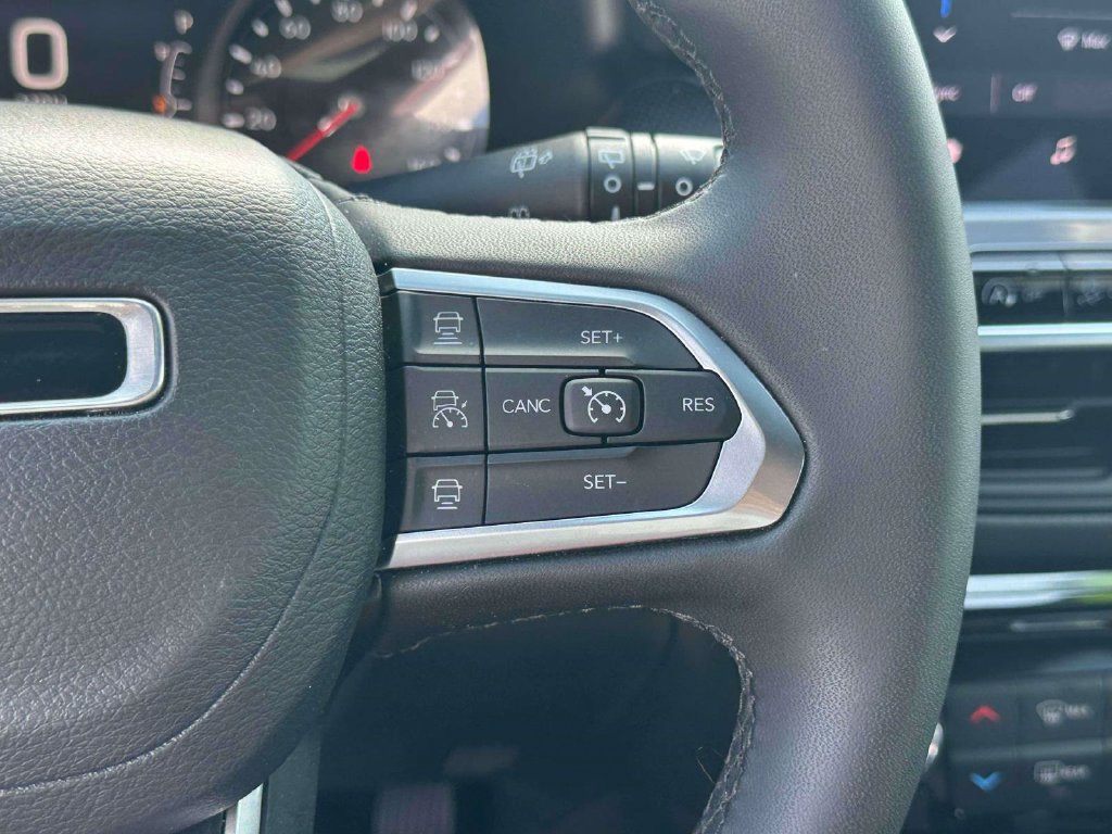 Used 2026 Jeep Compass Limited AWD/4WD image 21