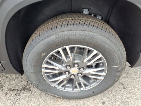 New 2026 Chevrolet Traverse LT w/ Driver Confidence Package image 7