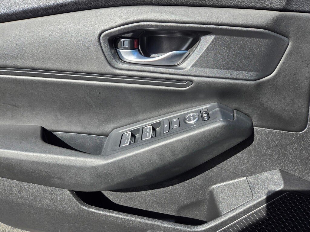 Certified 2025 Honda Accord SE image 16