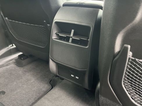 Used 2025 Jeep Wagoneer S Limited image 31