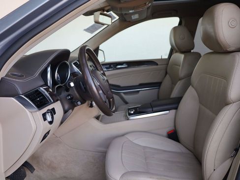 Used 2014 Mercedes-Benz GL 450 4MATIC image 16