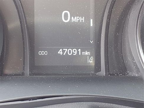 Used 2024 Toyota Camry SE image 26