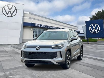 New 2025 Volkswagen Tiguan SE