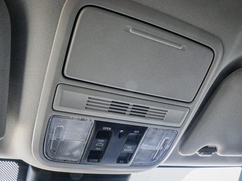 Certified 2025 Honda Odyssey Touring image 27