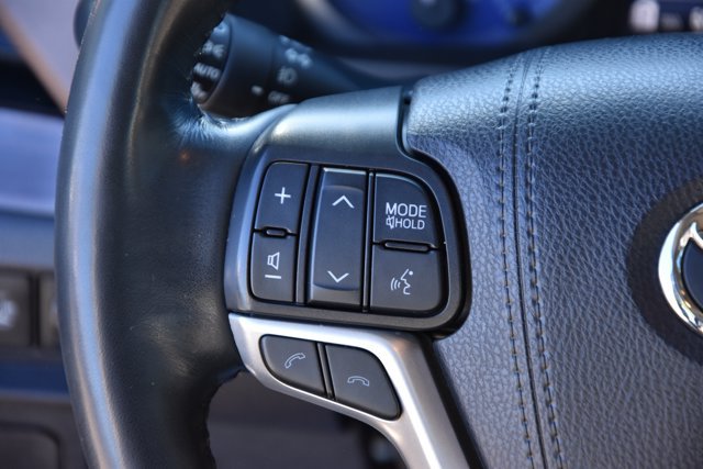 Used 2019 Toyota Sienna Limited Premium FWD image 23