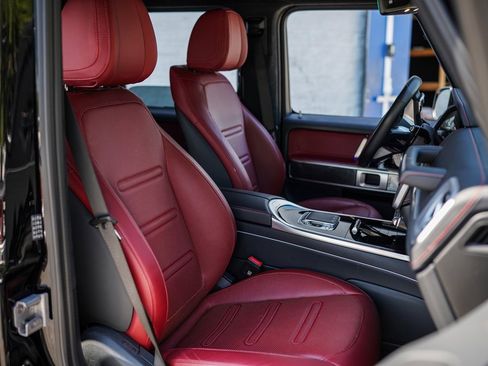 Used 2025 Mercedes-Benz G 550 image 24