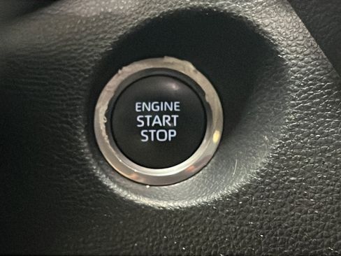 Used 2023 Toyota Corolla Cross LE FWD image 22