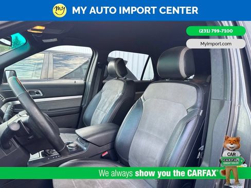 Used 2017 Ford Explorer XLT w/ Equipment Group 202A AWD/4WD image 7