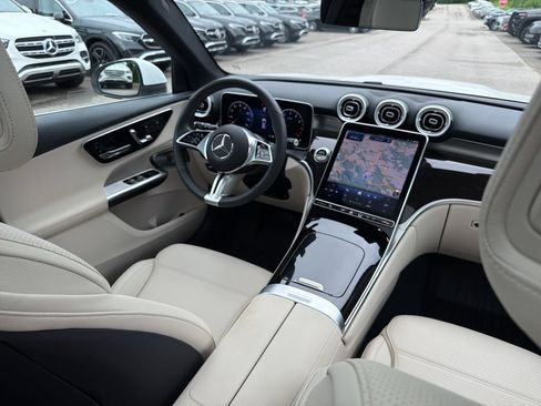 Used 2026 Mercedes-Benz GLC 300 image 33