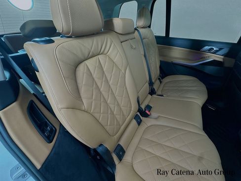 Used 2026 BMW X7 xDrive40i image 30