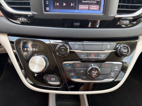 Used 2023 Chrysler Voyager LX FWD image 30