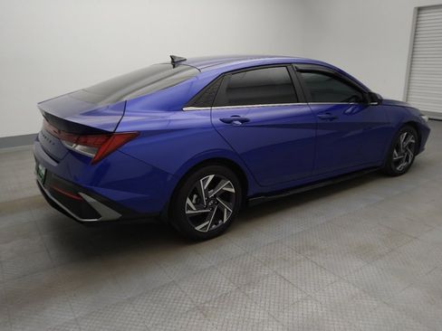 Used 2025 Hyundai Elantra SEL image 10