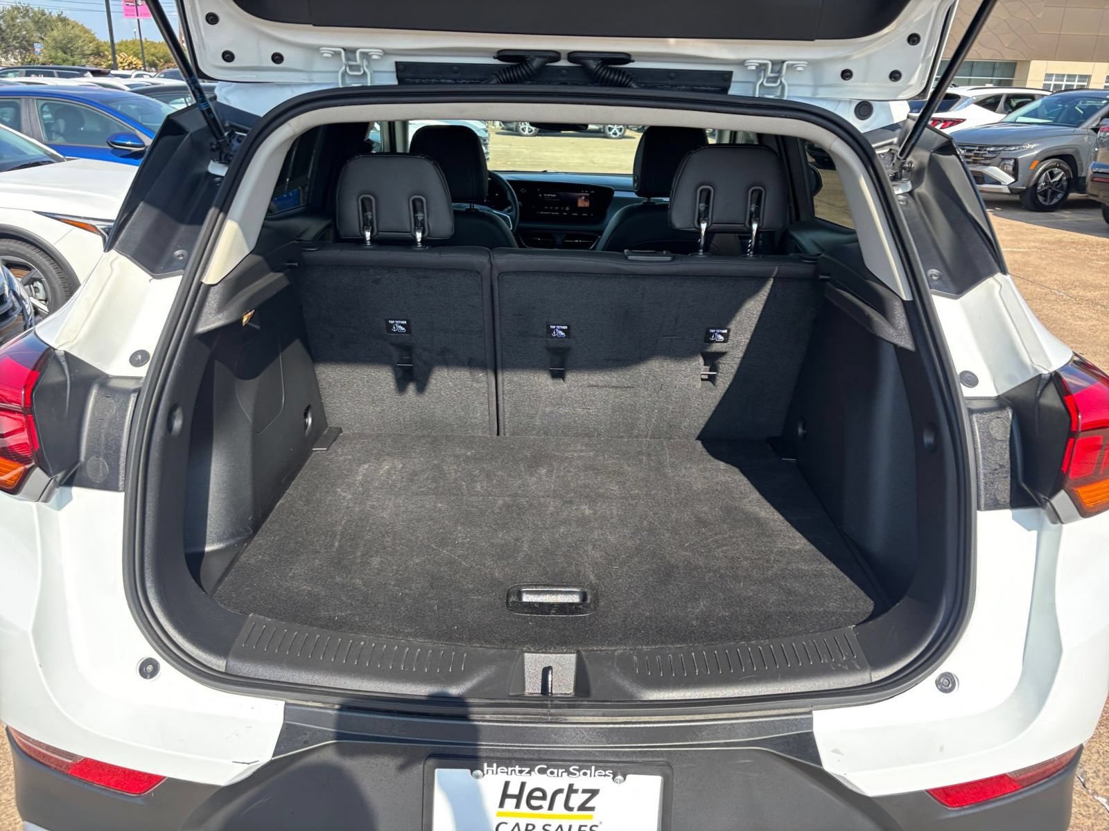 Used 2025 Buick Encore GX Preferred AWD/4WD image 29
