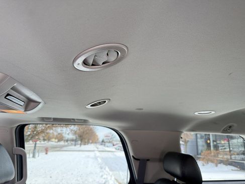 Used 2010 GMC Yukon Denali image 15