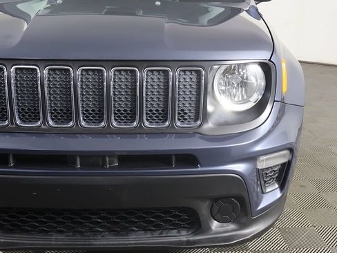 Used 2020 Jeep Renegade Latitude AWD/4WD image 11