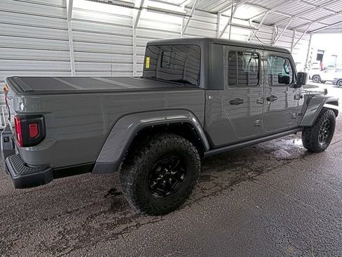 Used 2023 Jeep Gladiator Sport AWD/4WD image 2