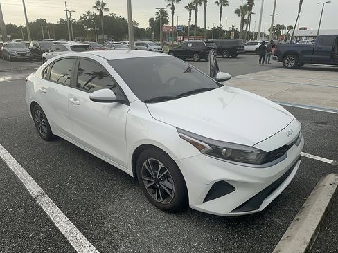 Used 2024 Kia Forte LXS FWD image 1