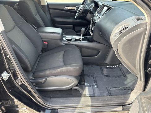 Used 2020 Nissan Pathfinder S image 13