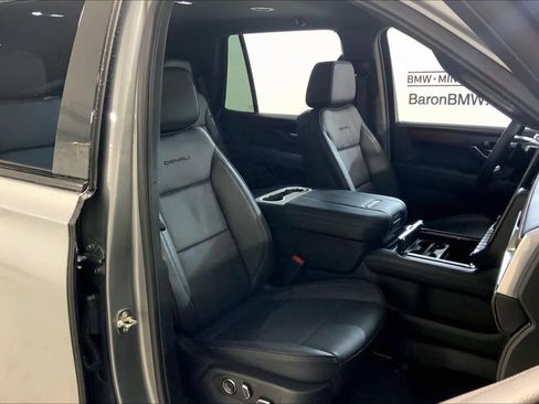 Used 2026 GMC Yukon Denali image 9