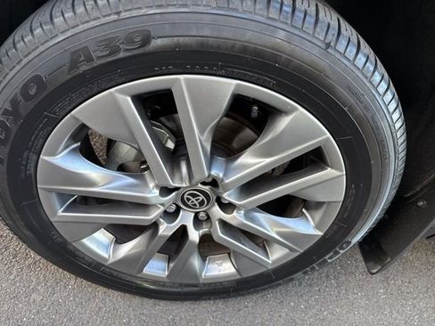 Used 2023 Toyota RAV4 XLE Premium image 20