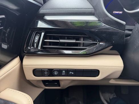 Used 2023 Acura MDX SH-AWD w/ Technology Package image 18