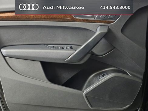 Used 2019 Audi Q5 2.0T Premium w/ Convenience Package image 12