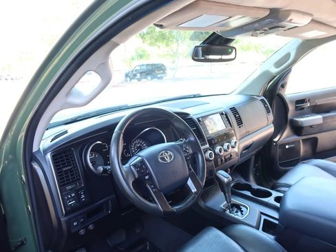 Used 2020 Toyota Sequoia TRD Pro AWD/4WD image 18