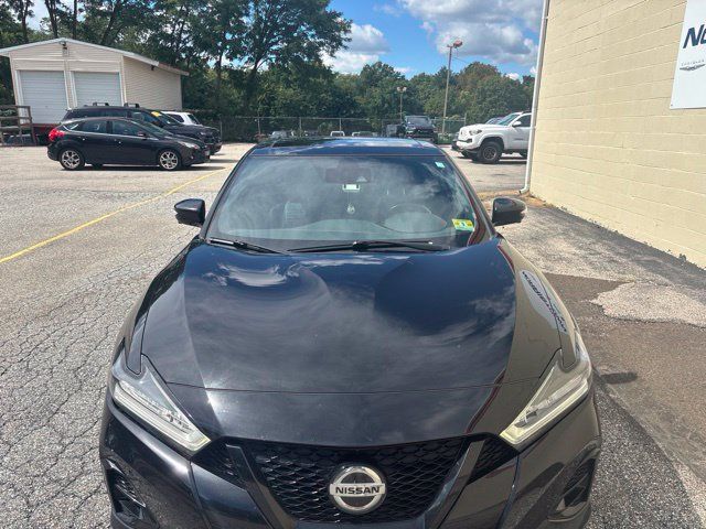 Used 2021 Nissan Maxima SR w/ Sport Mat Group FWD image 8